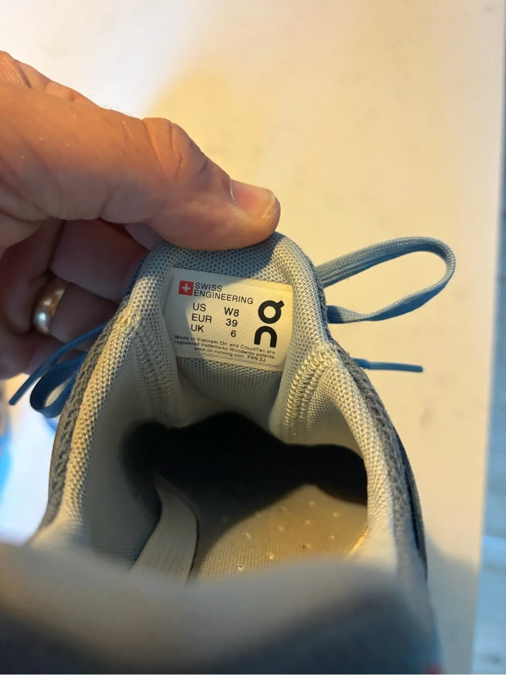 On Running Cloud Women’s Running Shoes — Light Blue